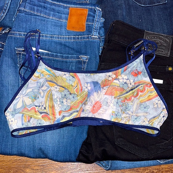 One Victoria’s Secret Sheer Bra.  No Padding. NWT - Picture 1 of 3